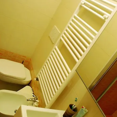 Bilocale Vicino Al Centro Apartment